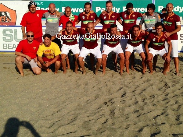 GAZZETTA GIALLOROSSA La Roma di Beach Soccer con le nuove divise di ...