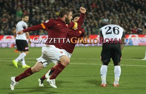 Cesena-Roma esultanza De Rossi