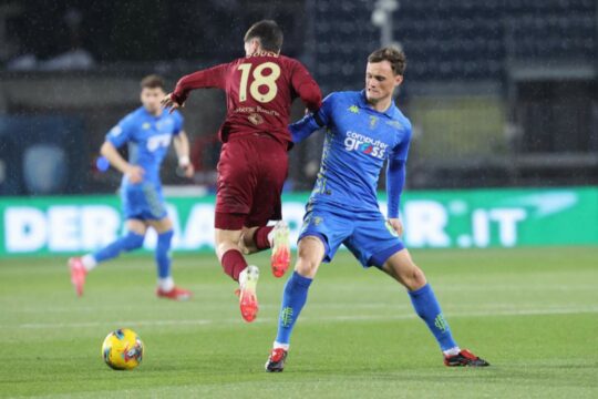 Soulé con la maglia della Roma